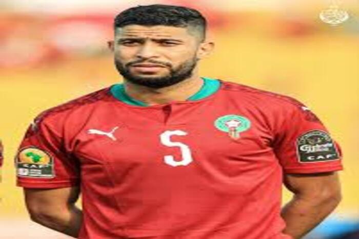 اللاعب يحيى جبران يوقع للكويت الكويتي