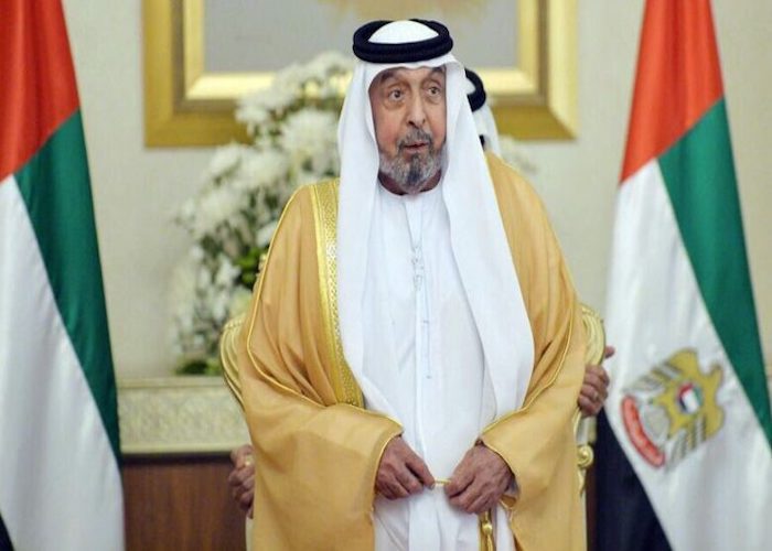 جثمان الشيخ خليفة بن زايد آل نهيان يوارى الثرى بمقبرة البطين بأبوظبي