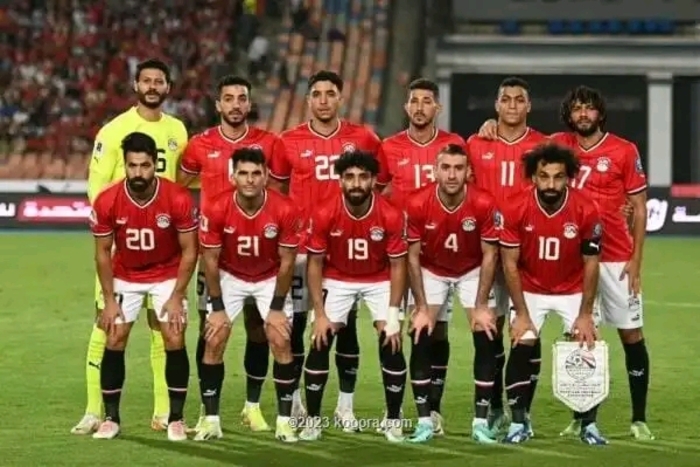 الفراعنة يتأهلون لدور الثمن رفقة القروش الزرقاء